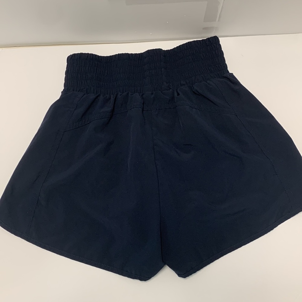 B running shorts - Small - Picture 2 of 3